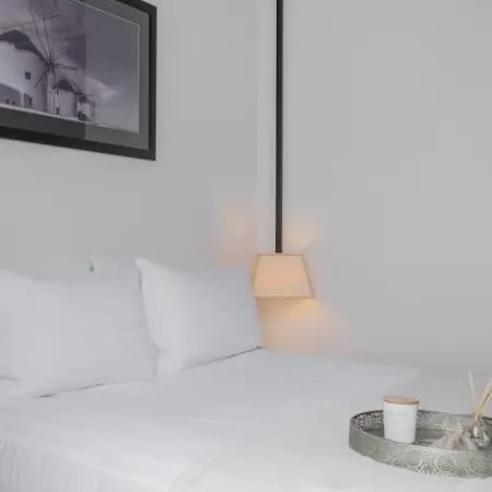 Apartment Luxury Center Of - Sleeps 4 *